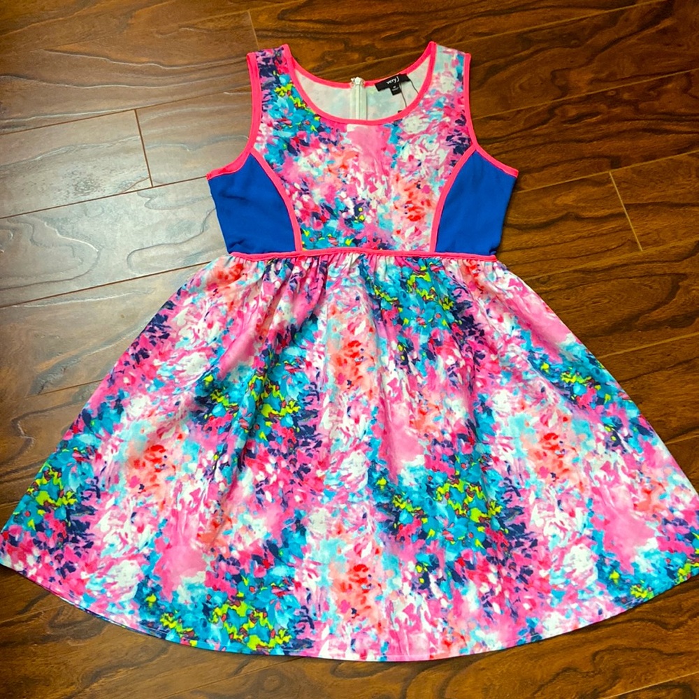 NWT cute tie-dye print look dress in size M